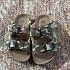 Kids Two-Buckle Camouflage Slide Sandals - Green